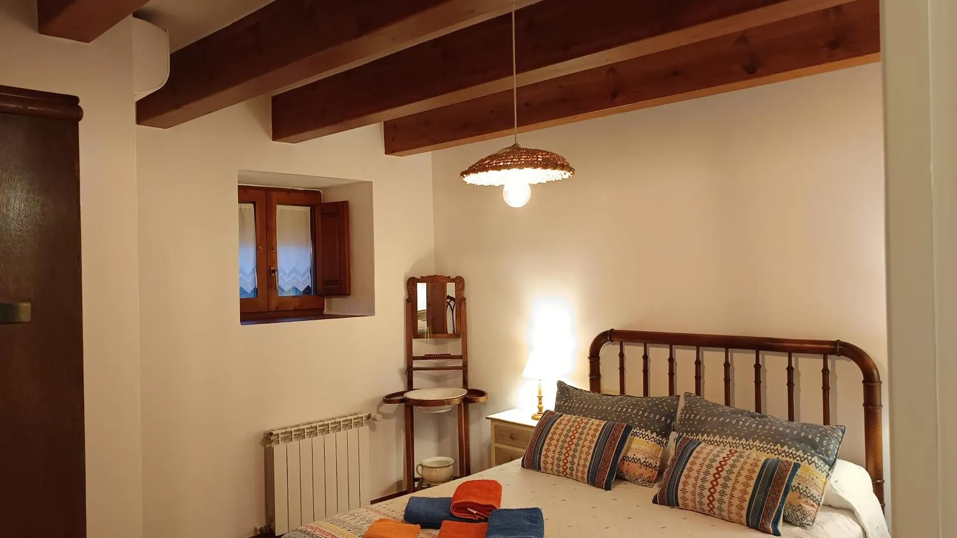 Turismo Rural Calaliu Peratallada Country house